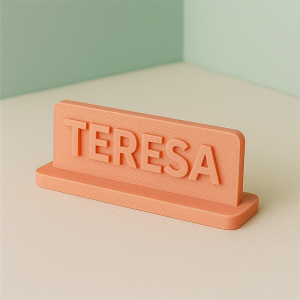 Soporte con nombre grabado